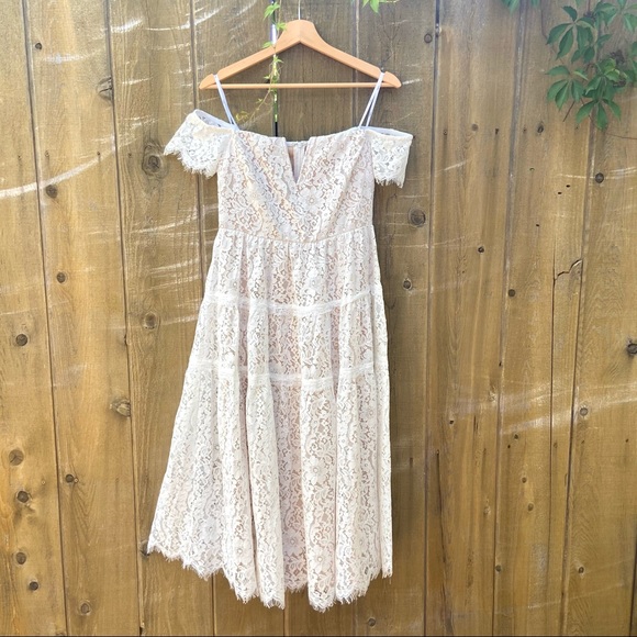 Lulus Dresses & Skirts - White Lace Off the shoulder Midi Dress 🌿
